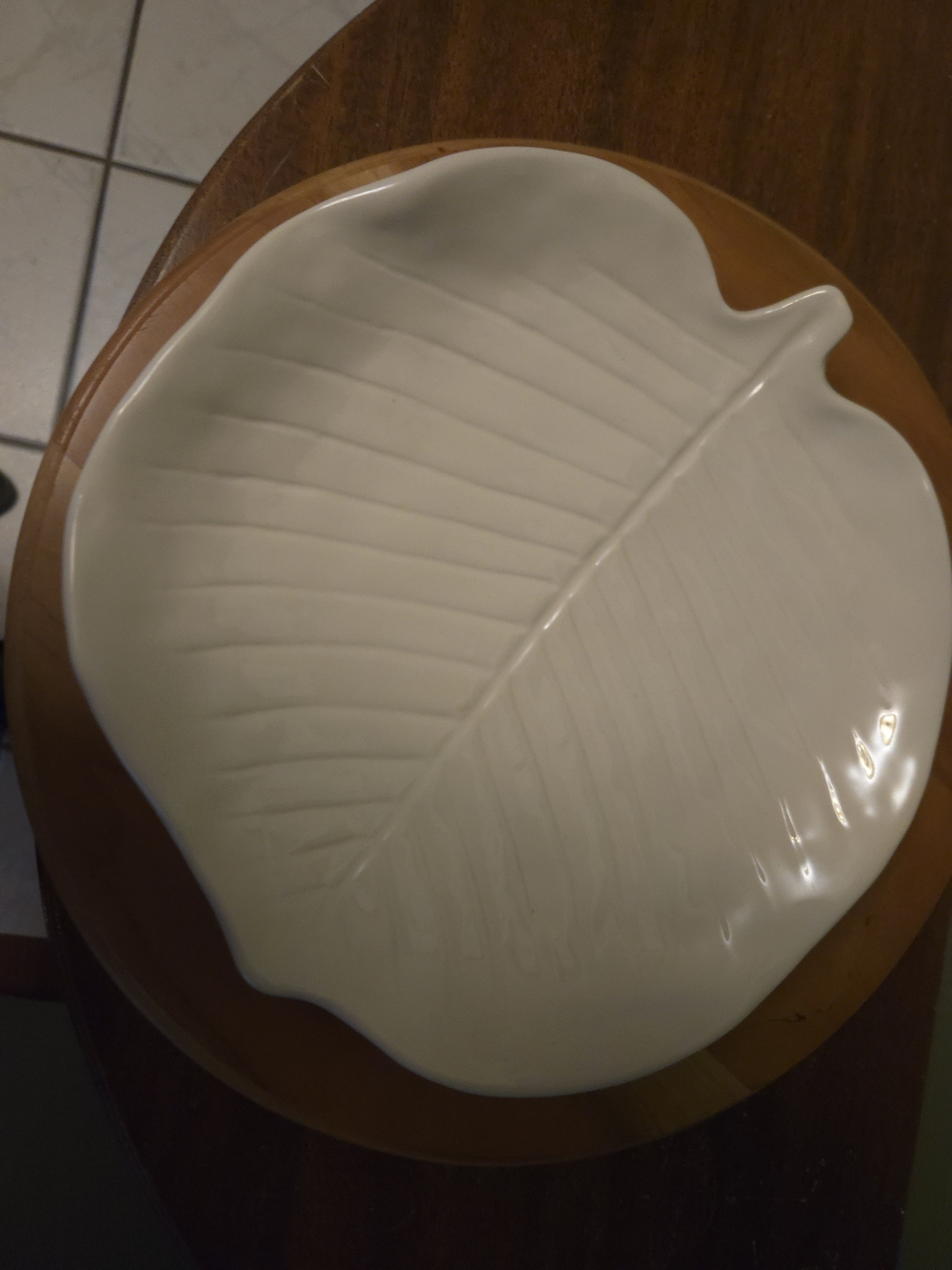 Pottery Barn Ceramic Leaf Plate White/Wall Decor/Catchall